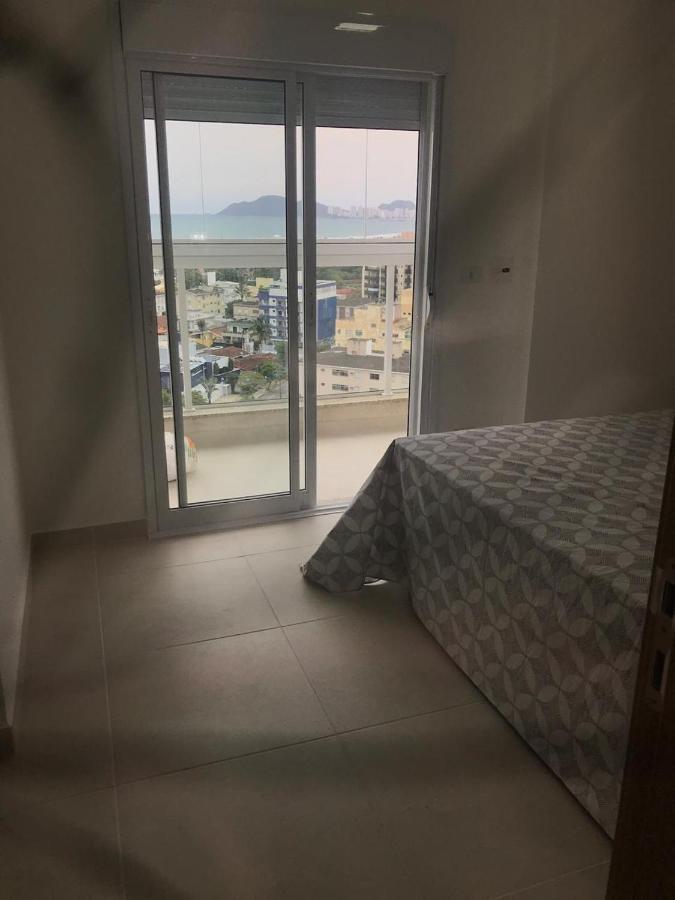 Apartamento Enseada Гуаружа Екстериор снимка